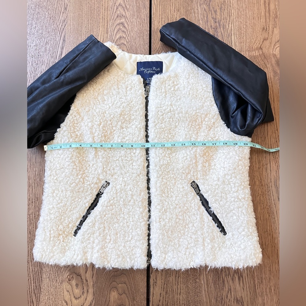American Eagle Outfitters Black and Cream Teddy Jacket LARGE - Picture 11 of 14